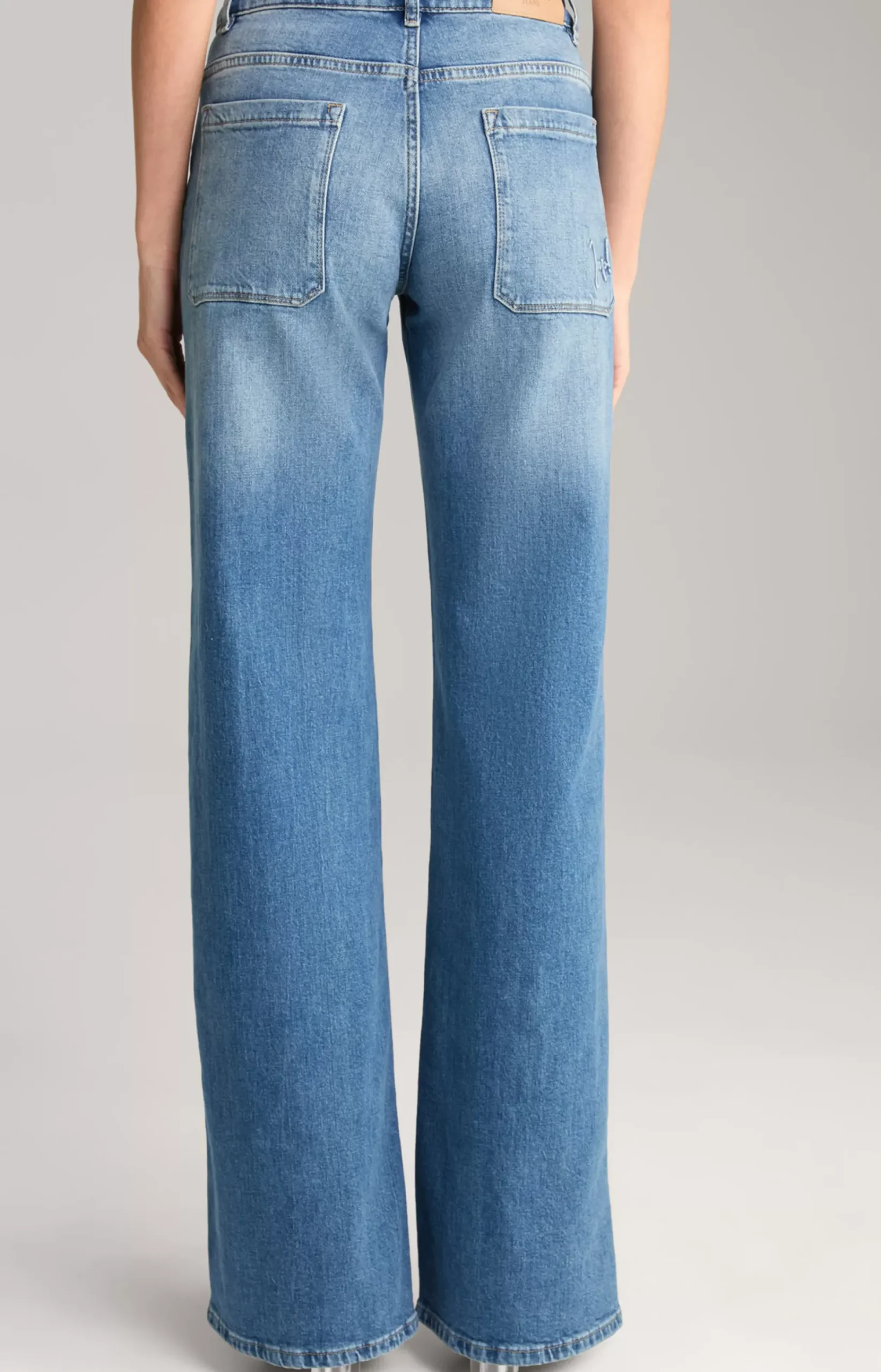 Wide Leg Jeans in a Blue Washed Look